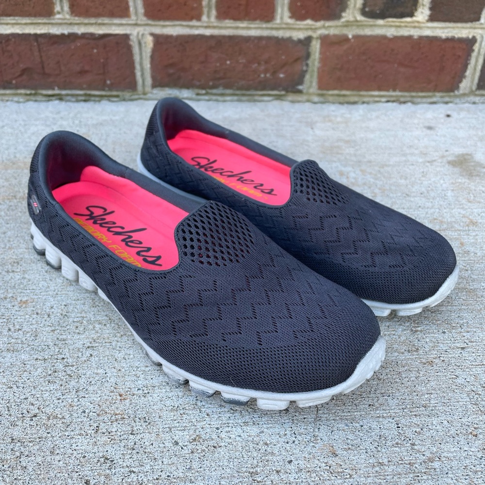 Sketchers Memory Foam Slip Ons Gray Size 7.5 LIKE NEW